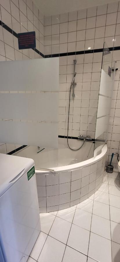 Le Saint Frobert - Hyper Centre - Bouchon Apartamento Troyes Exterior foto